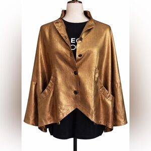 Neetu Malik oversized metallic top. M-XL